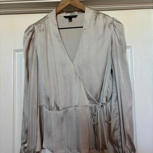 SOFT SATIN PUFF-SLEEVE TOP